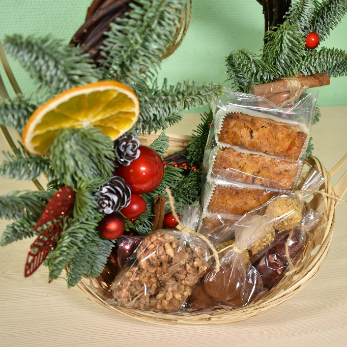 Новогодний гид: Сладкая корзина от Odemi и Salviabuket